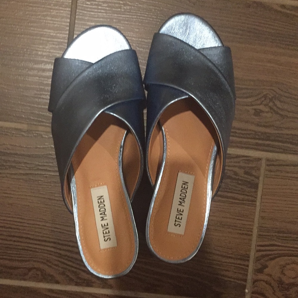 Steve Madden Blue Metallic Slides